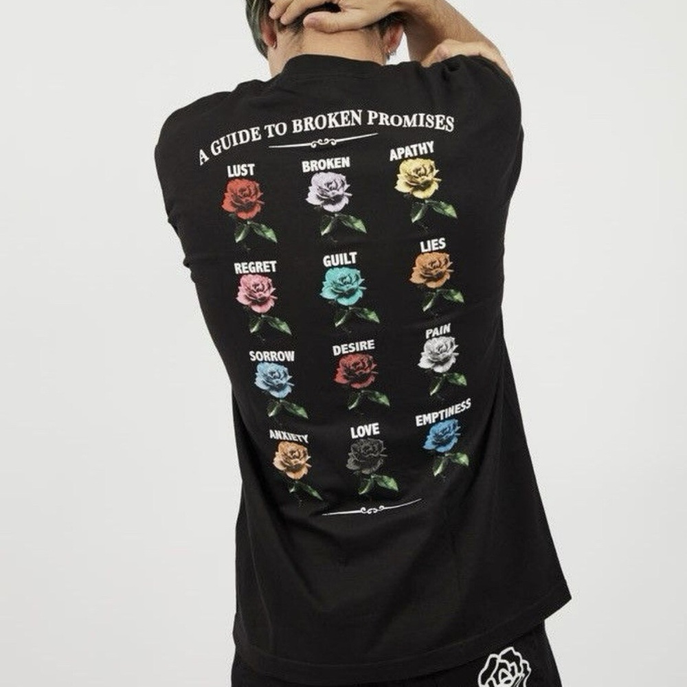 [m] Broken Promises Graphic Tee Grey Distressed Cotton Unisex Boxy